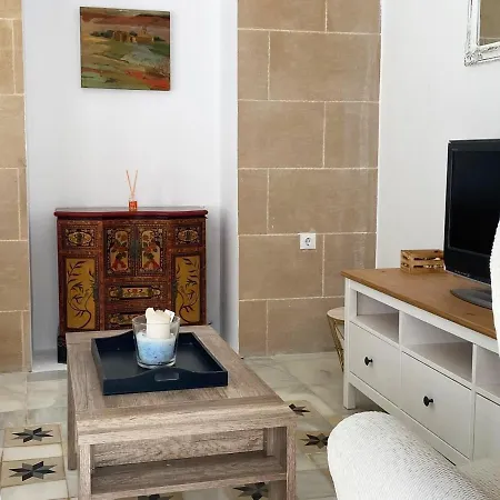 Cathedral Con Balcon Apartment