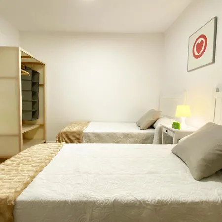 Apartment Cathedral Con Balcon *